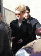 Бритни Спирс (Britney Spears) Made her way to the Commons shopping center in Calabasas January 4, 2011 - 13xHQ 47fed0209829335