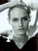 Amber Valletta