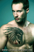 Michael Churchill, lindo tatuaje